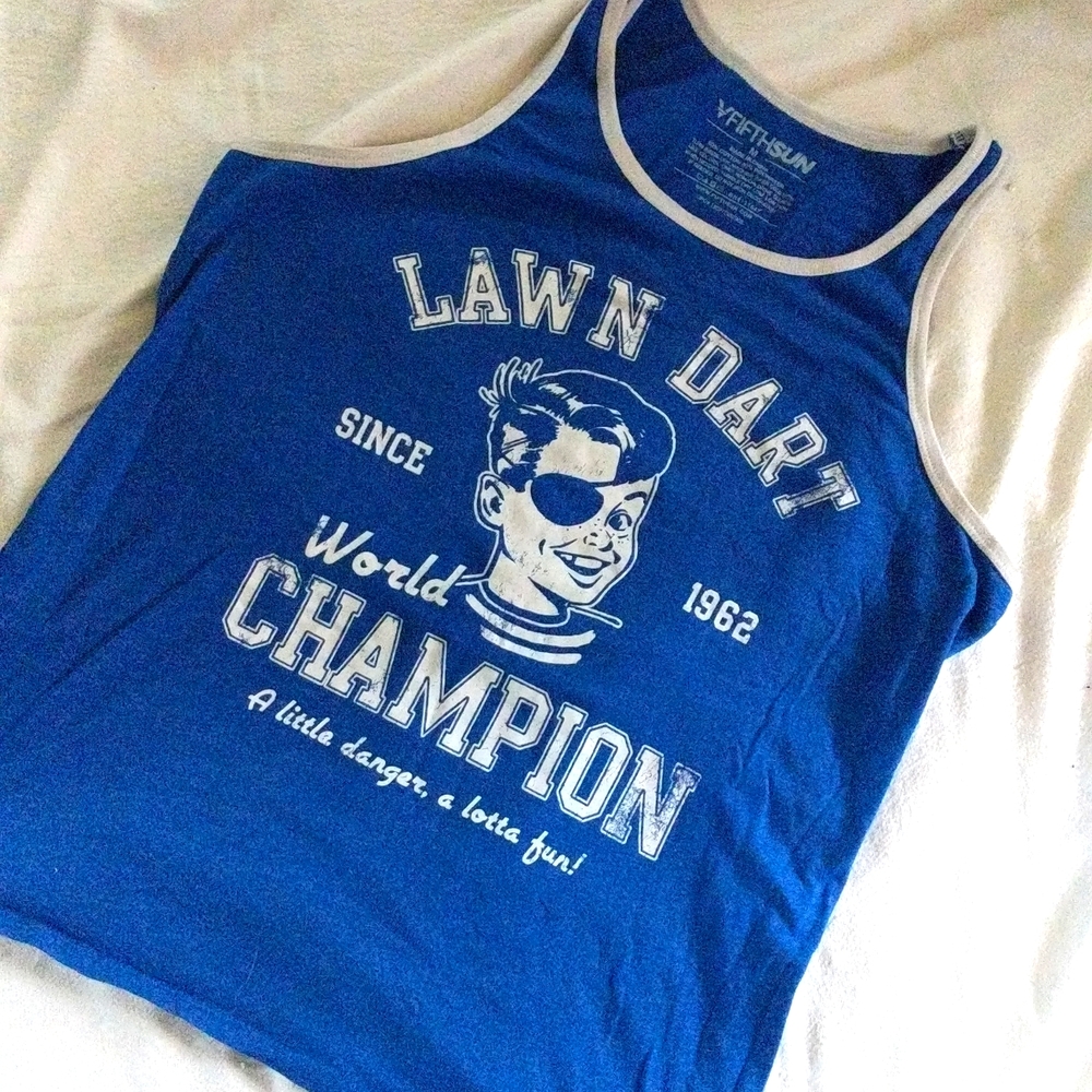 Retro Lawn Dart Champion Tank